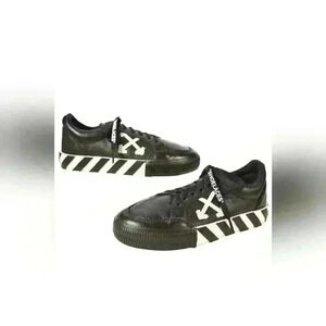 OFF-WHITE Black White Leather Virgil Abloh Vulcanized Low Sneakers  36EU 6US